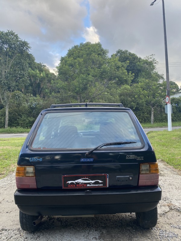 UNO 1.0 MILLE ELETRONIC 8V GASOLINA 4P MANUAL - 1995 - CAXIAS DO SUL