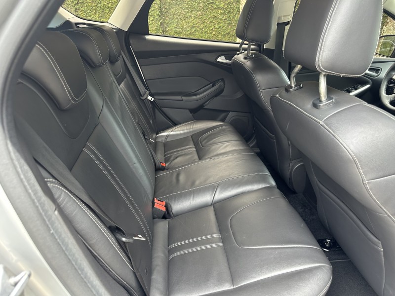 FOCUS 1.6 SE HATCH 16V FLEX 4P AUTOMÁTICO - 2015 - CAXIAS DO SUL