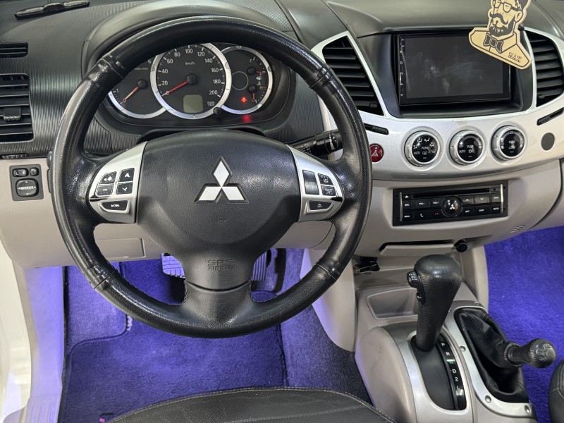 L200 TRITON 3.2 HPE 4X4 CD 16V TURBO INTERCOOLER DIESEL 4P AUTOMÁTICO - 2013 - CAXIAS DO SUL