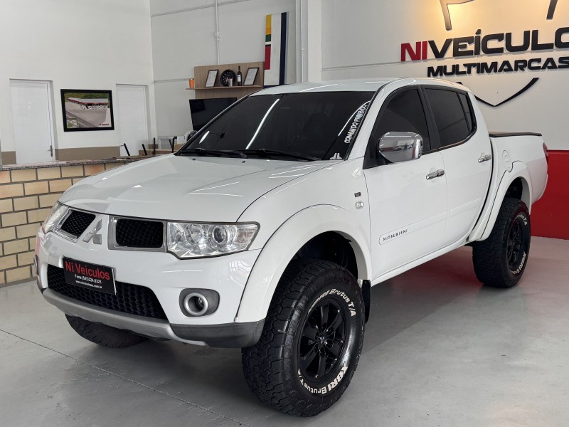 L200 TRITON 3.2 HPE 4X4 CD 16V TURBO INTERCOOLER DIESEL 4P AUTOMÁTICO - 2013 - CAXIAS DO SUL