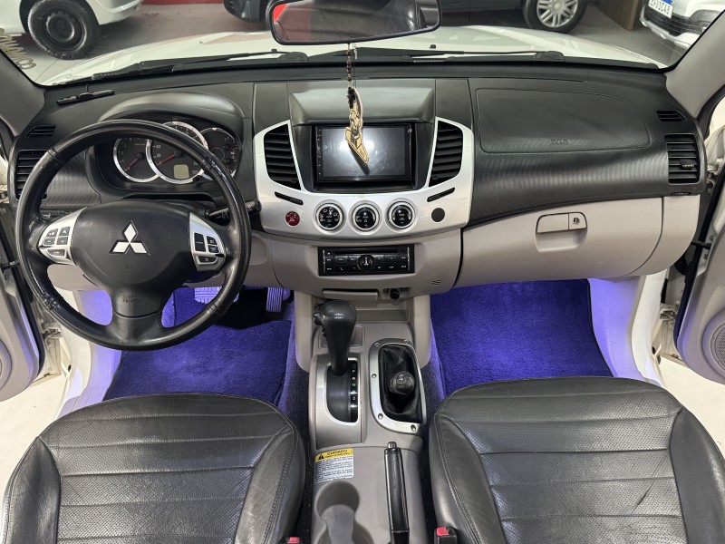 L200 TRITON 3.2 HPE 4X4 CD 16V TURBO INTERCOOLER DIESEL 4P AUTOMÁTICO - 2013 - CAXIAS DO SUL