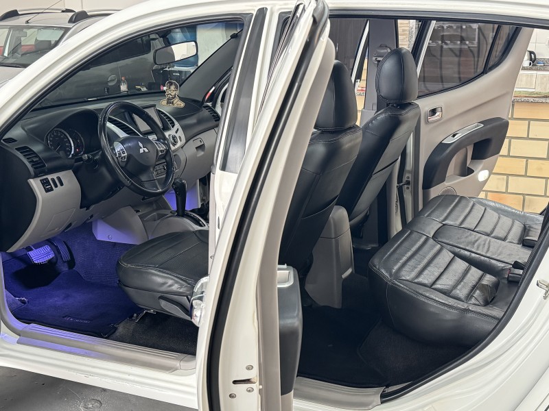 L200 TRITON 3.2 HPE 4X4 CD 16V TURBO INTERCOOLER DIESEL 4P AUTOMÁTICO - 2013 - CAXIAS DO SUL