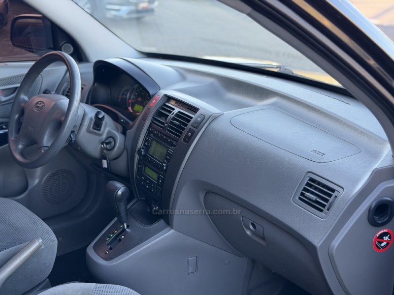 TUCSON 2.0 MPFI GLS 16V 143CV 2WD FLEX 4P AUTOMÁTICO - 2015 - PAROBé