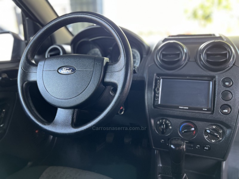 FIESTA 1.6 MPI SEDAN 8V FLEX 4P MANUAL - 2011 - BOM PRINCíPIO