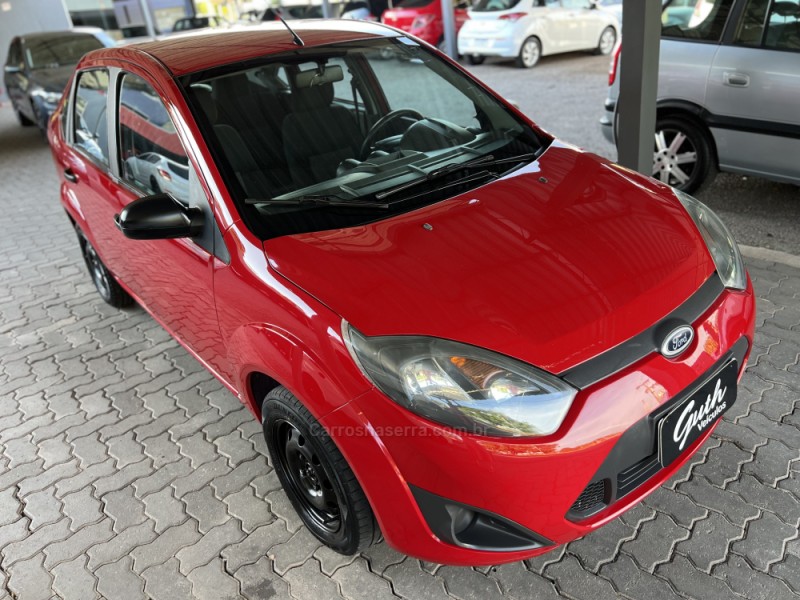 FIESTA 1.6 MPI SEDAN 8V FLEX 4P MANUAL - 2011 - BOM PRINCíPIO
