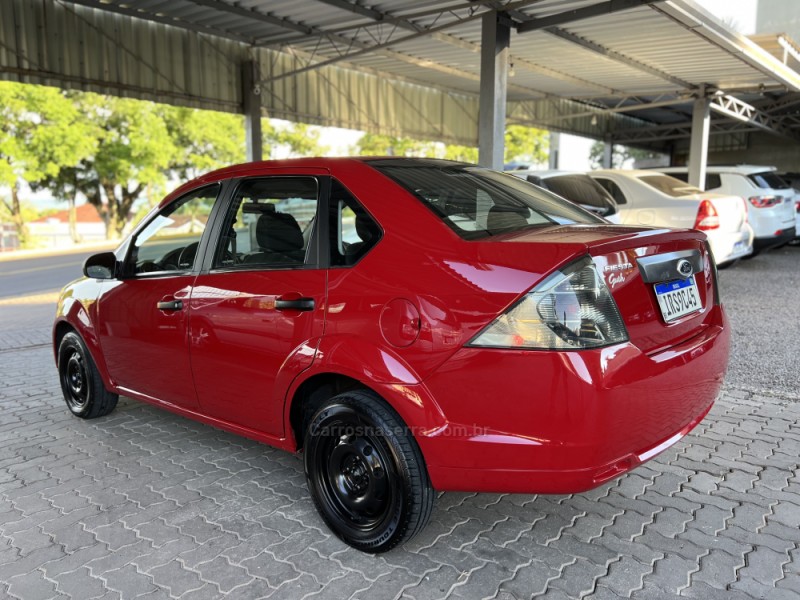 FIESTA 1.6 MPI SEDAN 8V FLEX 4P MANUAL - 2011 - BOM PRINCíPIO