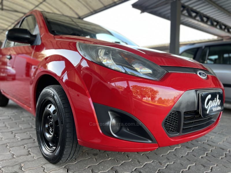FIESTA 1.6 MPI SEDAN 8V FLEX 4P MANUAL - 2011 - BOM PRINCíPIO