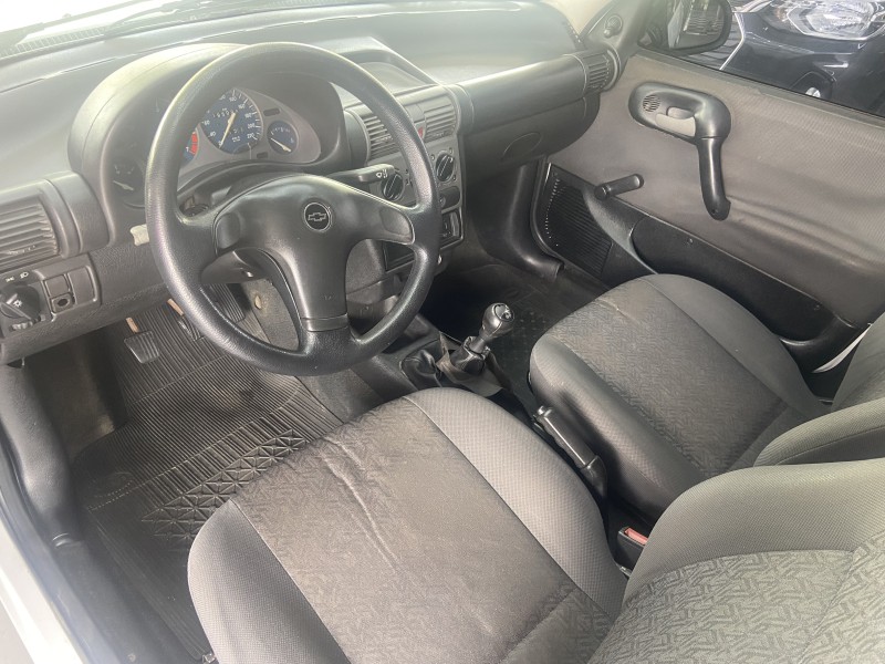 CORSA 1.6 MPFI CLASSIC SEDAN 8V GASOLINA 4P MANUAL - 2003 - CANELA