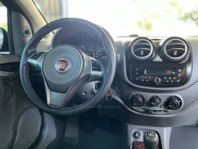 PALIO 1.0 MPI ATTRACTIVE 8V FLEX 4P MANUAL - 2012 - BOM PRINCíPIO
