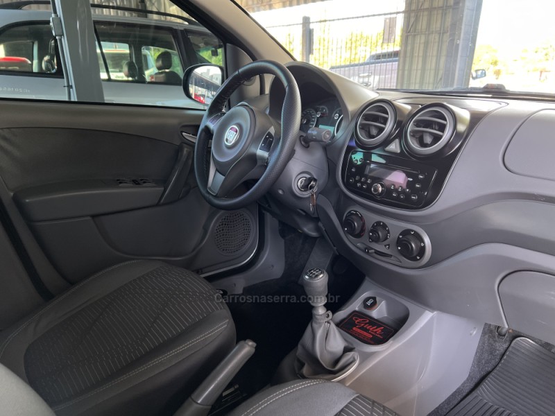 PALIO 1.0 MPI ATTRACTIVE 8V FLEX 4P MANUAL - 2012 - BOM PRINCíPIO