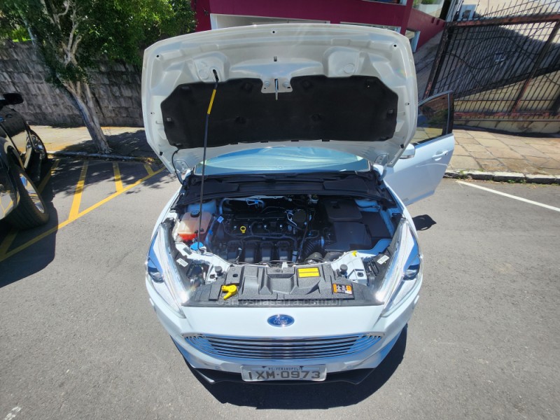 FOCUS 2.0 TITANIUM PLUS 16V FLEX 4P AUTOMÁTICO - 2016 - VERANóPOLIS