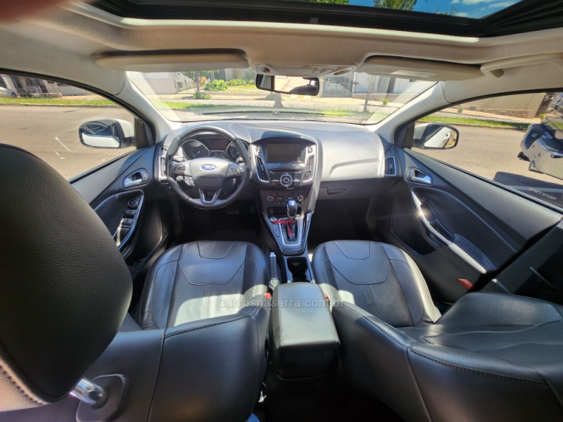 FOCUS 2.0 TITANIUM PLUS 16V FLEX 4P AUTOMÁTICO - 2016 - VERANóPOLIS