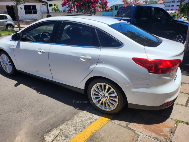 FOCUS 2.0 TITANIUM PLUS 16V FLEX 4P AUTOMÁTICO - 2016 - VERANóPOLIS