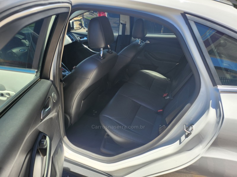 FOCUS 2.0 TITANIUM PLUS 16V FLEX 4P AUTOMÁTICO - 2016 - VERANóPOLIS