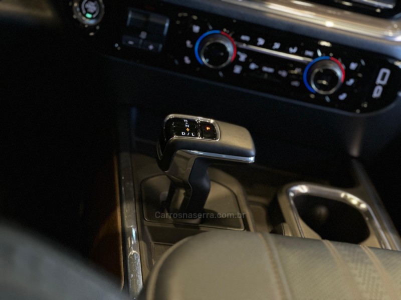 SILVERADO 5.3 1500 HIGH 4X4 COUNTRY GASOLINA 4X4 AUTOMÁTICO - 2024 - CAXIAS DO SUL