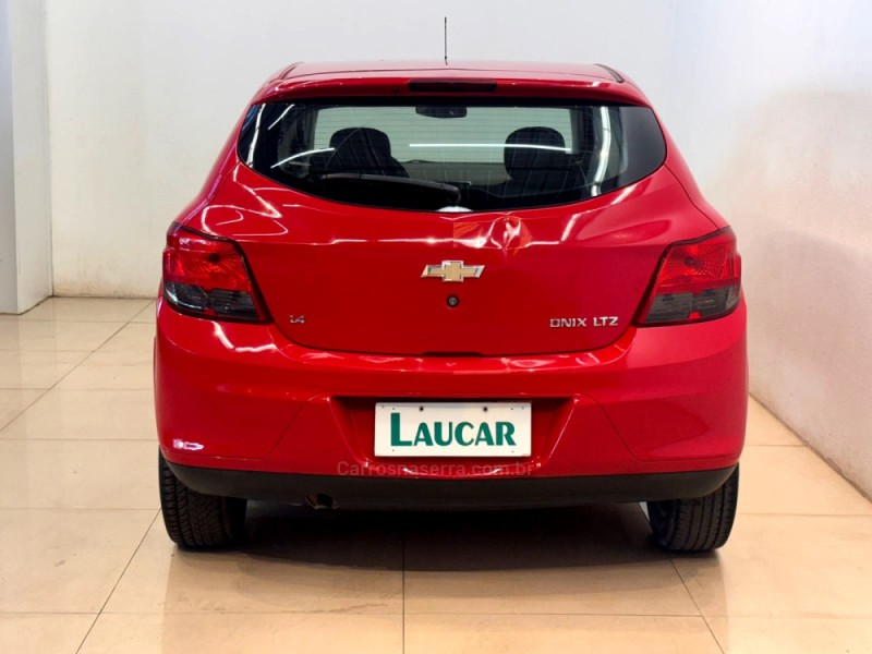 ONIX 1.4 MPFI LTZ 8V FLEX 4P MANUAL - 2016 - CASCA