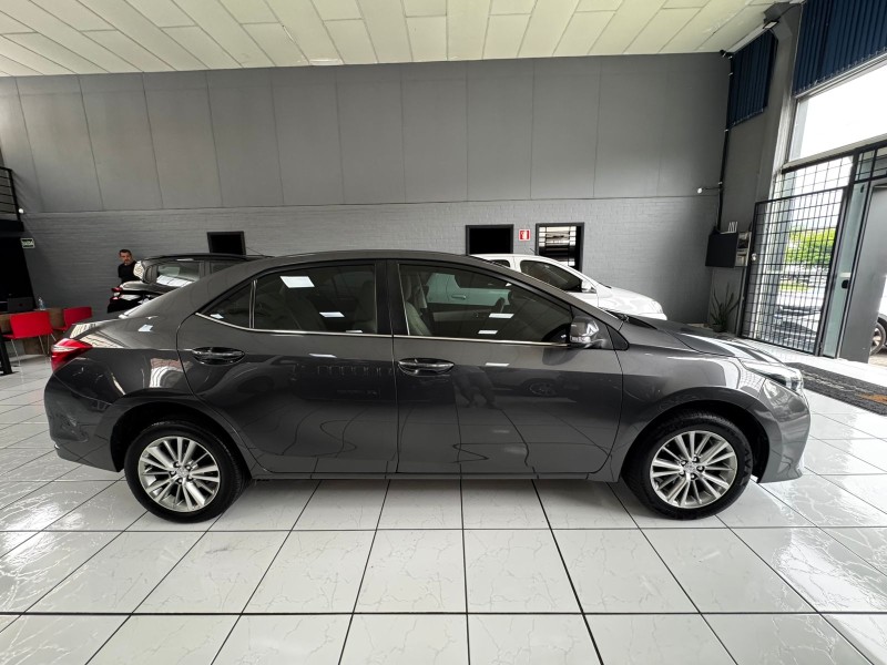 COROLLA 2.0 ALTIS PREMIUM 16V FLEX 4P AUTOMÁTICO - 2017 - CAXIAS DO SUL