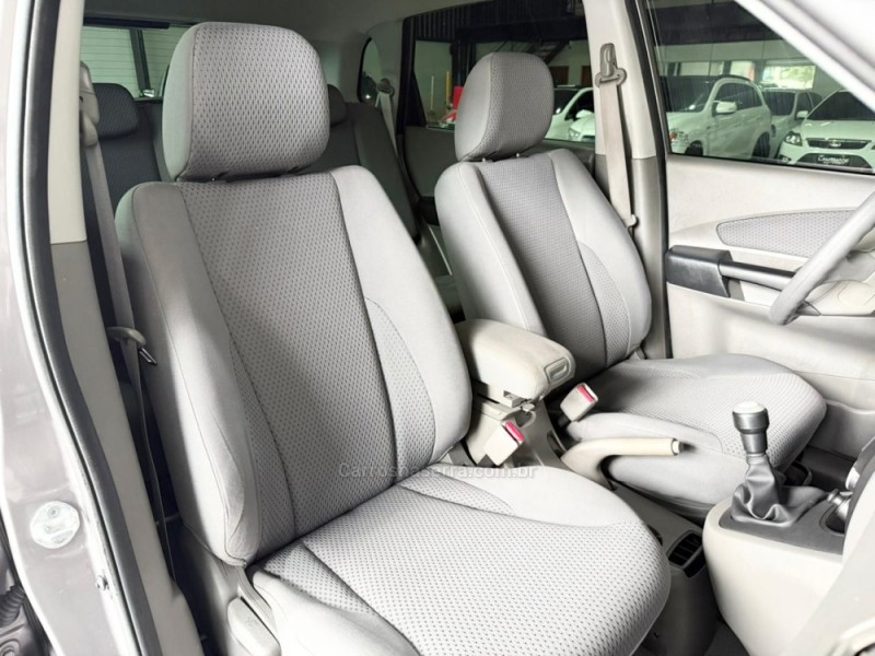 TUCSON 2.0 MPFI GL 16V 142CV 2WD GASOLINA 4P MANUAL - 2011 - NOVO HAMBURGO