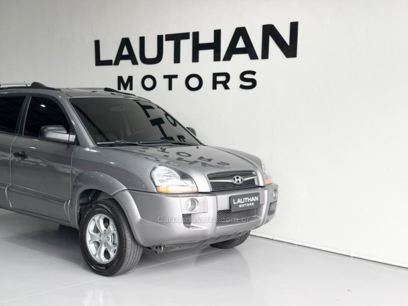 TUCSON 2.0 MPFI GL 16V 142CV 2WD GASOLINA 4P MANUAL - 2011 - NOVO HAMBURGO