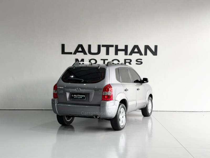 TUCSON 2.0 MPFI GL 16V 142CV 2WD GASOLINA 4P MANUAL - 2011 - NOVO HAMBURGO