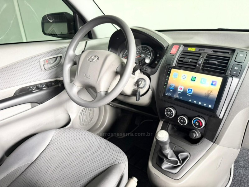 TUCSON 2.0 MPFI GL 16V 142CV 2WD GASOLINA 4P MANUAL - 2011 - NOVO HAMBURGO