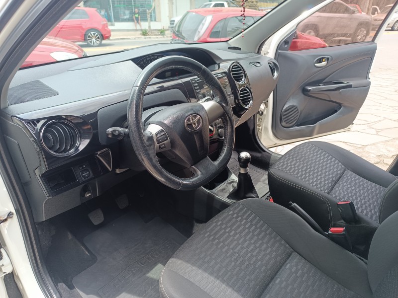 ETIOS CROSS 1.5 16V FLEX 4P MANUAL - 2014 - FLORES DA CUNHA