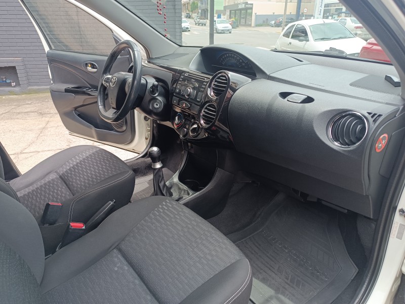 ETIOS CROSS 1.5 16V FLEX 4P MANUAL - 2014 - FLORES DA CUNHA