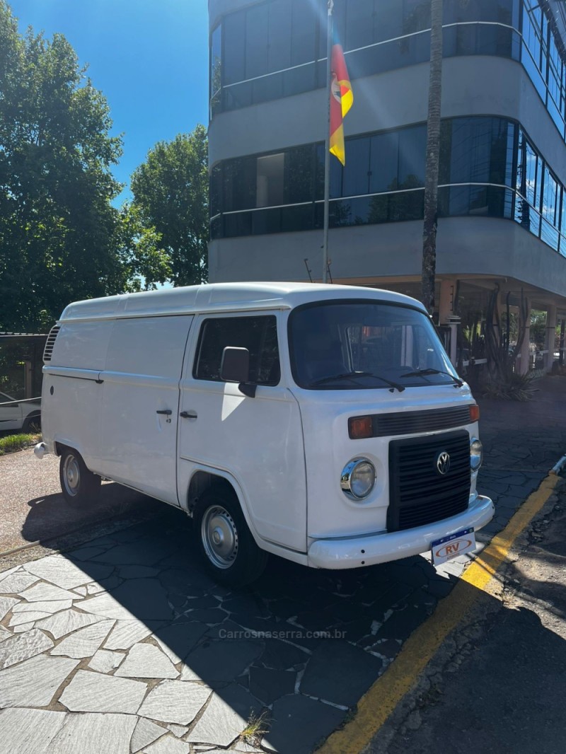 KOMBI 1.4 MI FURGÃO 8V FLEX 3P MANUAL - 2014 - CARLOS BARBOSA