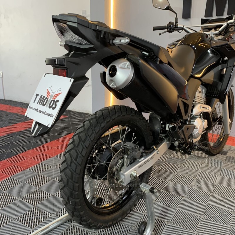 XRE 300 ADVENTURE ABS - 2023 - PORTãO