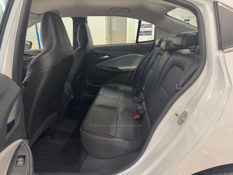 ONIX 1.0	PREMIER II PLUS 12V TURBO FLEX 4P AUTOMÁTICO - 2024 - VERANóPOLIS