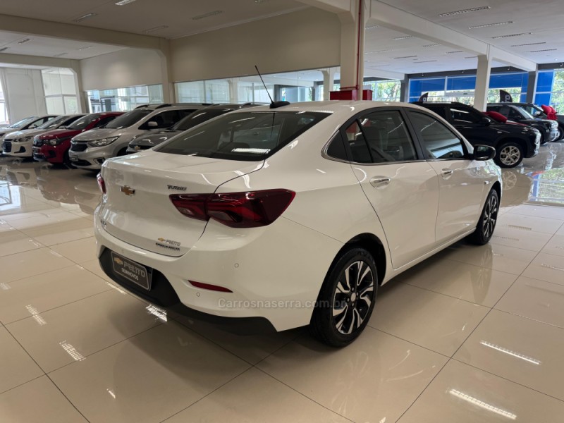 ONIX 1.0	PREMIER II PLUS 12V TURBO FLEX 4P AUTOMÁTICO - 2024 - VERANóPOLIS