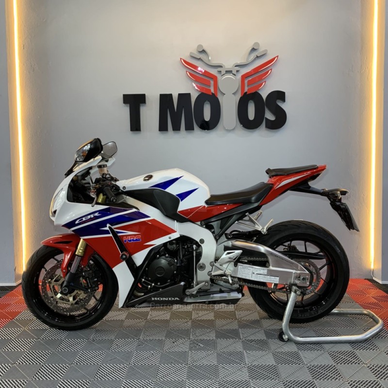 CBR 1000RR FIREBLADE - 2013 - PORTãO