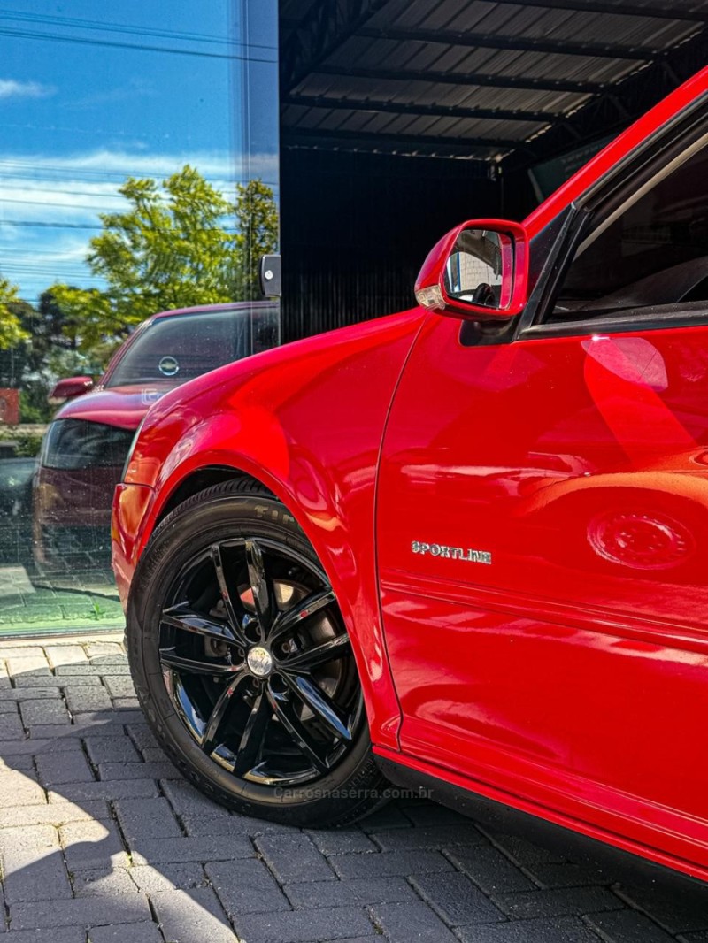 GOLF 1.6 MI SPORTLINE 8V FLEX 4P MANUAL - 2010 - CANELA