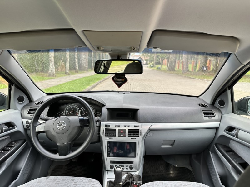 VECTRA 2.0 MPFI ELEGANCE 8V FLEX 4P MANUAL - 2006 - CAXIAS DO SUL