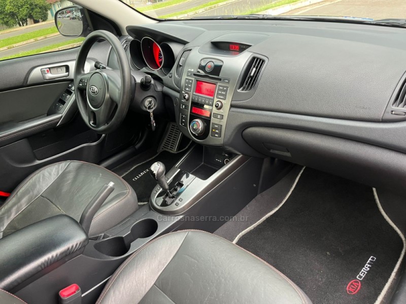 CERATO 1.6 SX2 16V GASOLINA 4P AUTOMÁTICO - 2011 - DOIS IRMãOS
