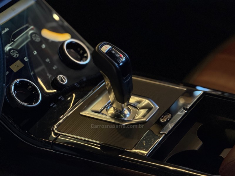 RANGE ROVER EVOQUE 2.0 R-DYNAMIC HSE AWD FLEX 4P AUTOMATICO - 2022 - CAXIAS DO SUL