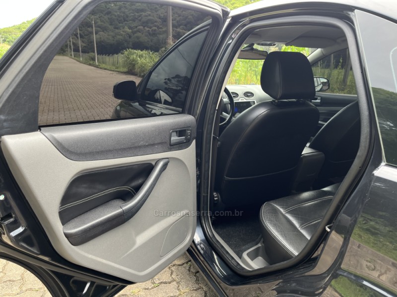 FOCUS 2.0 GLX SEDAN 16V GASOLINA 4P AUTOMÁTICO - 2012 - NOVA BASSANO