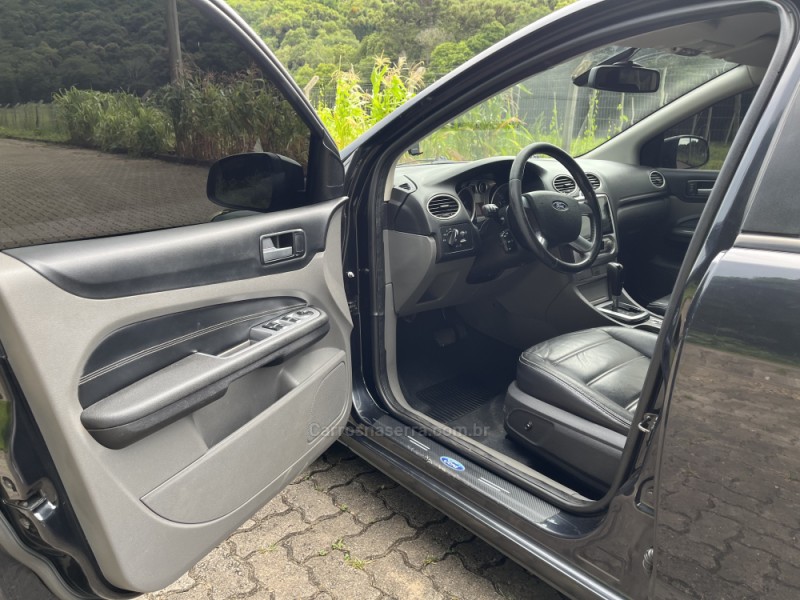 FOCUS 2.0 GLX SEDAN 16V GASOLINA 4P AUTOMÁTICO - 2012 - NOVA BASSANO