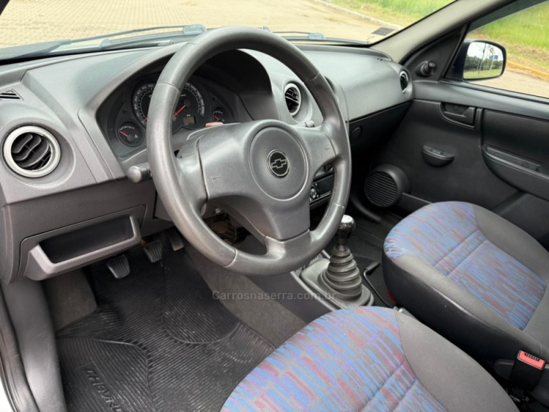 CELTA 1.0 MPFI SPIRIT 8V FLEX 4P MANUAL - 2011 - IVOTI