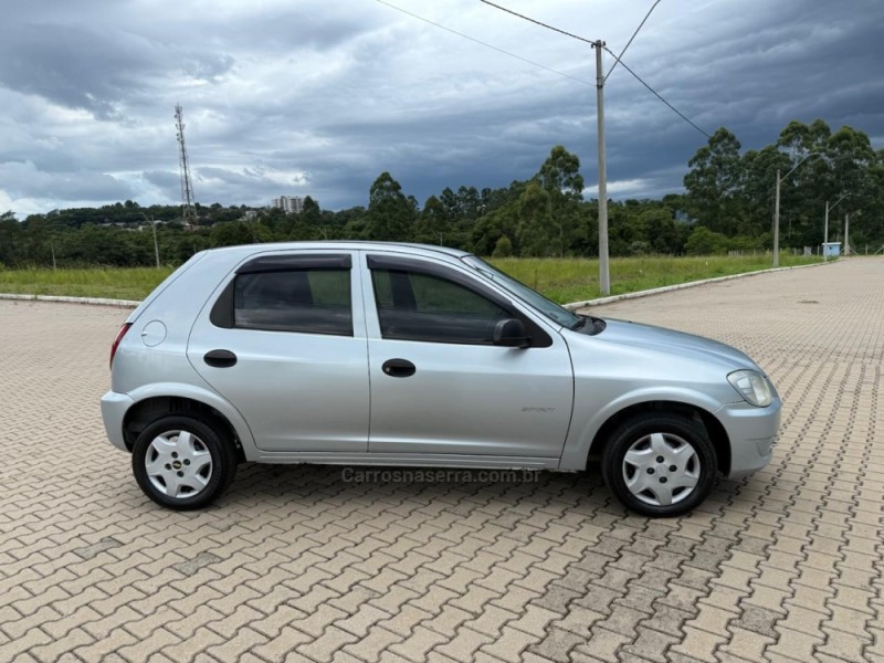 CELTA 1.0 MPFI SPIRIT 8V FLEX 4P MANUAL - 2011 - IVOTI