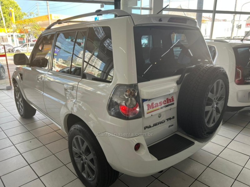 PAJERO TR4 2.0 4X2 16V GASOLINA 4P AUTOMÁTICO - 2014 - CAXIAS DO SUL