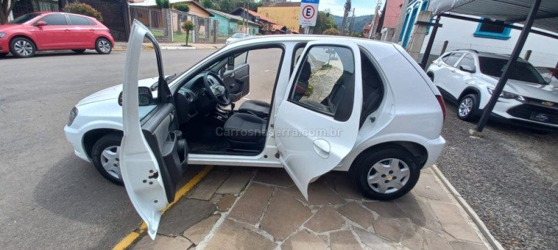 CELTA 1.0 MPFI LT 8V FLEX 4P MANUAL - 2013 - PICADA CAFé