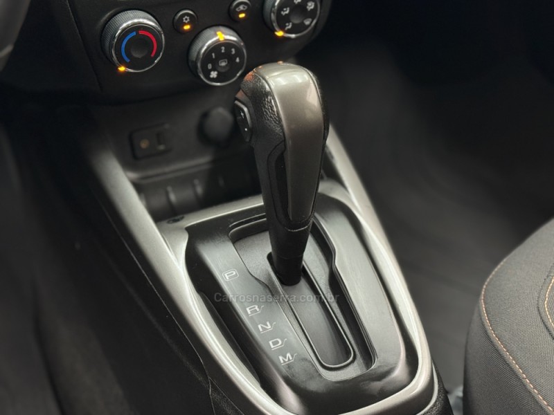 ONIX 1.4 MPFI LT 8V FLEX 4P AUTOMÁTICO - 2015 - CARLOS BARBOSA