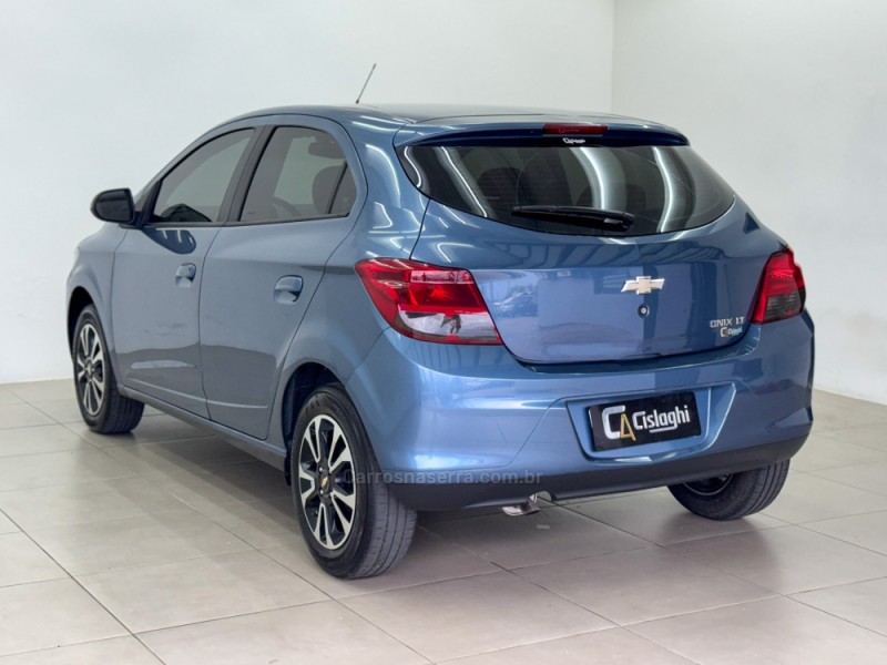 ONIX 1.4 MPFI LT 8V FLEX 4P AUTOMÁTICO - 2015 - CARLOS BARBOSA