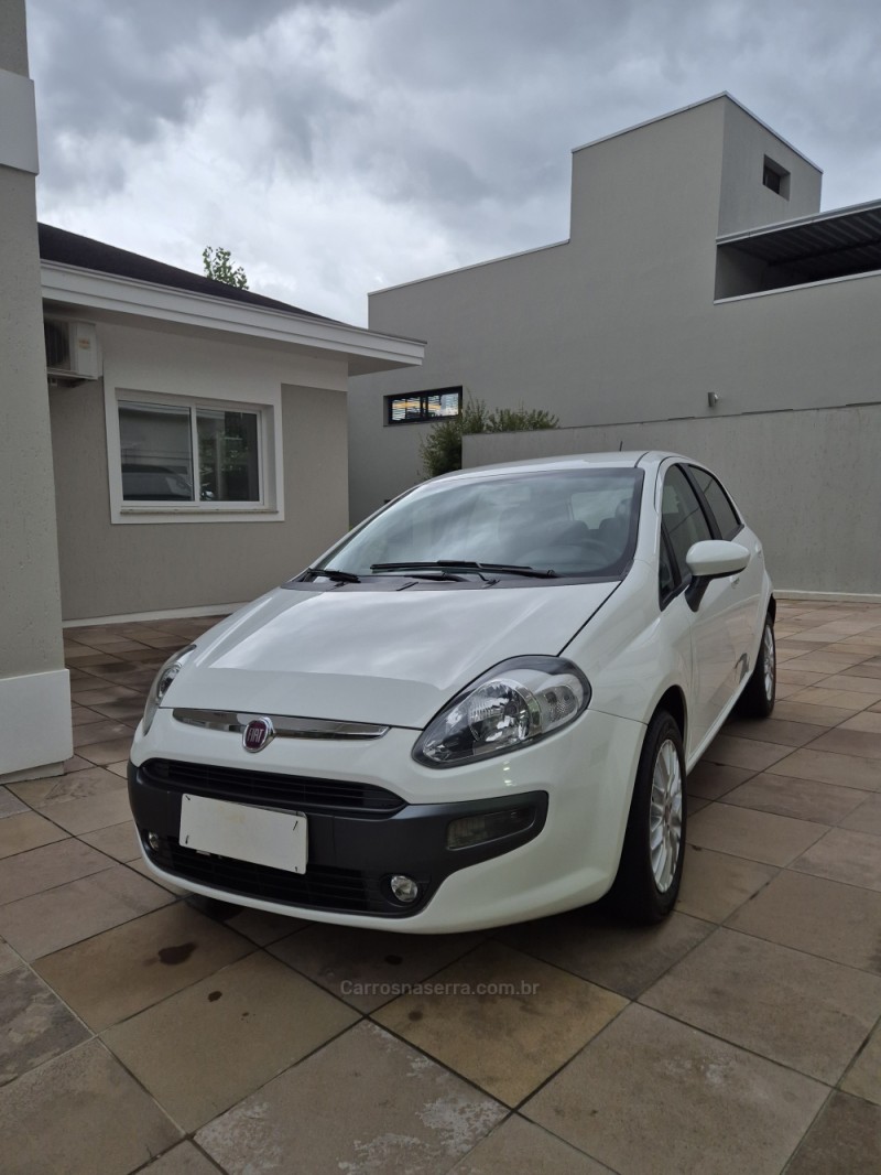 PUNTO 1.6 ESSENCE 16V FLEX 4P MANUAL - 2014 - BENTO GONçALVES