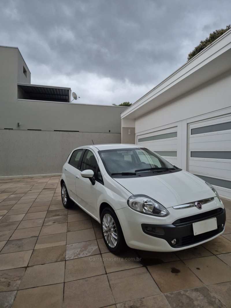 PUNTO 1.6 ESSENCE 16V FLEX 4P MANUAL - 2014 - BENTO GONçALVES