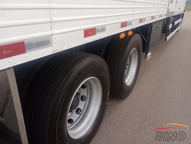 CARGO 2423 E 6X2 TURBO - 2013 - FARROUPILHA