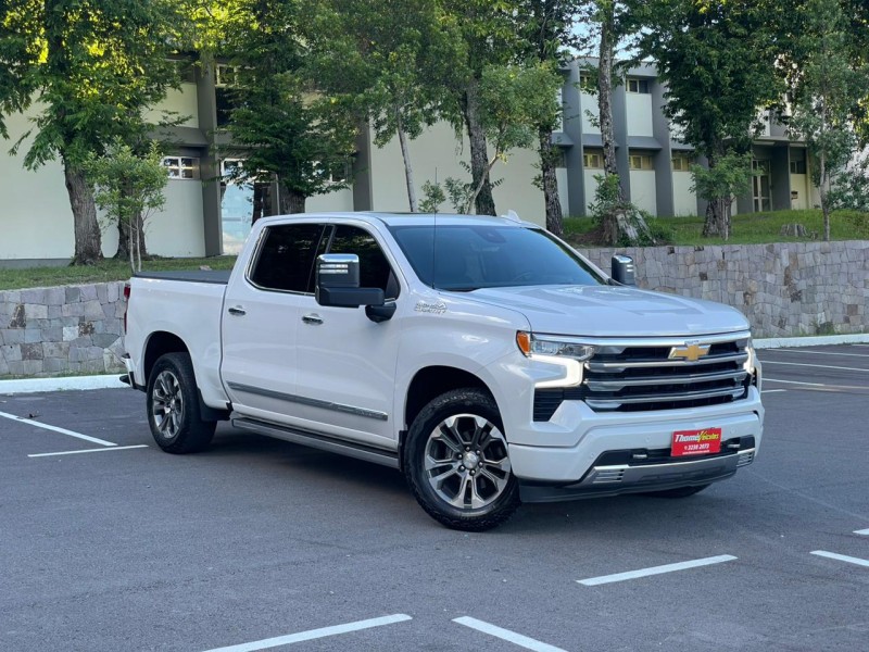 SILVERADO 5.3 1500 HIGH 4X4 COUNTRY GASOLINA 4X4 AUTOMÁTICO - 2024 - CAXIAS DO SUL
