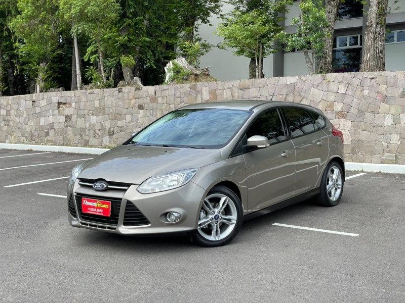 focus 2.0 se hatch 16v flex 4p auto 2015 caxias do sul