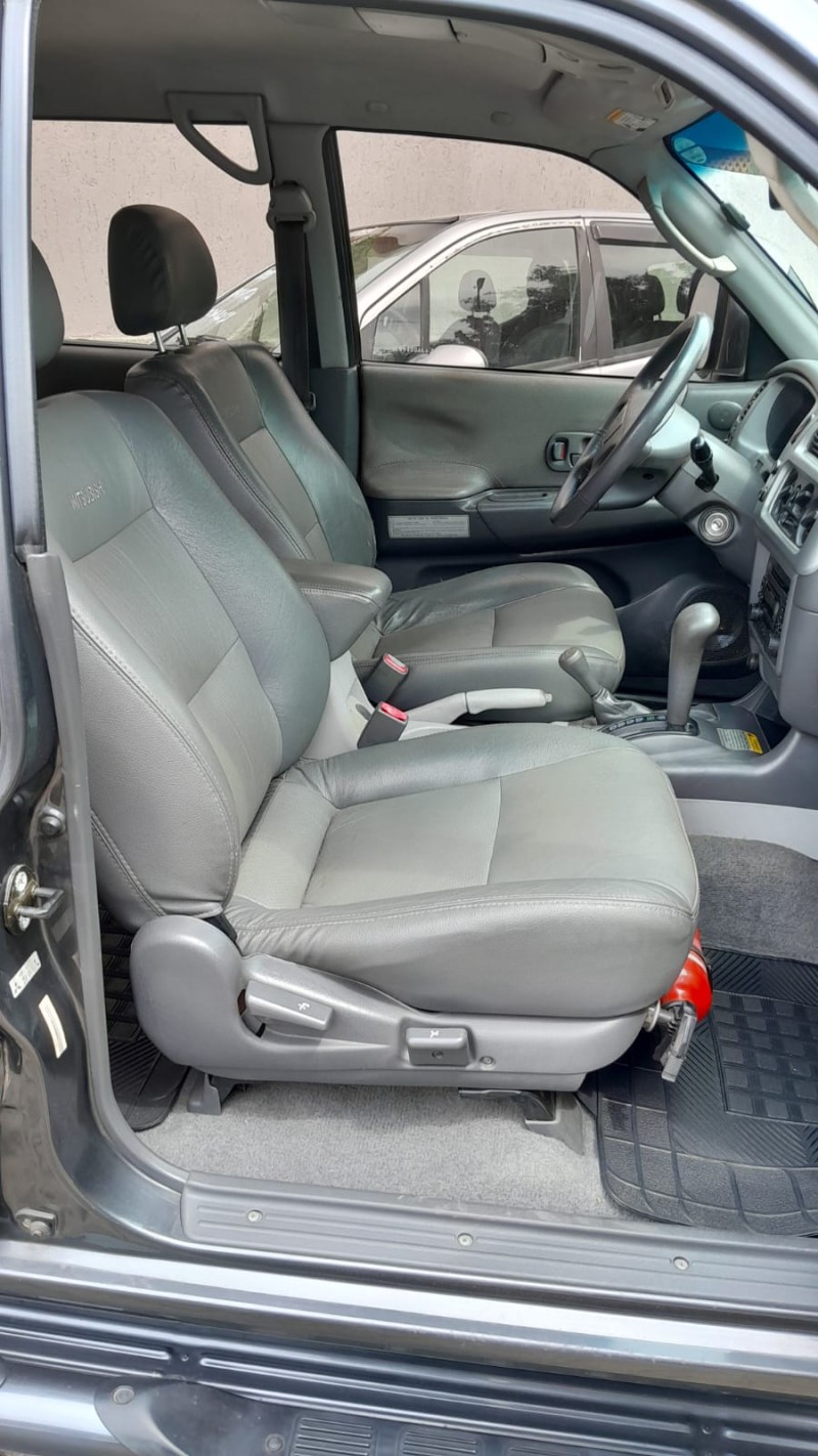 PAJERO 2.8 HPE 4X4 8V TURBO INTERCOOLER DIESEL 4P AUTOMATICO - 2004 - ESTRELA